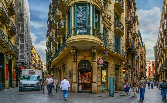 ELEGANT MADRİD & VALENCIA & BARCELONA Pegasus Hava Yolları ile 4 Gece