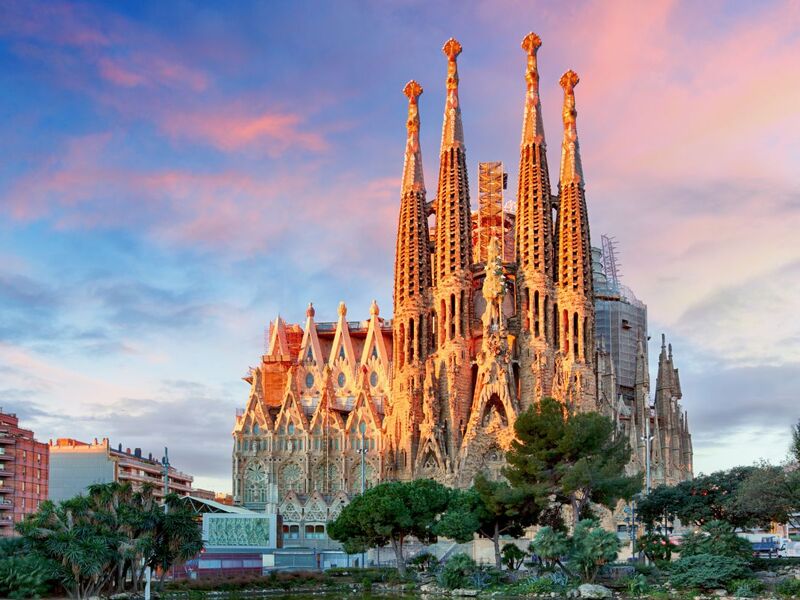 İZMİR`DEN İSPANYA VE ENDÜLÜS İKONLARI SunExpress Havayolları ile 7 gece