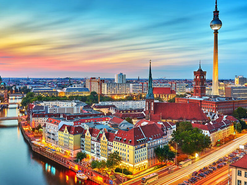 BERLİN VE HALLSTATT ILE BİR ORTA AVRUPA MASALI TURU Pegasus Havayolları ile 7 gece 2026 YAZ / ÖĞLEN GİDİŞ ÖĞLEN DÖNÜŞ / PRG BUD